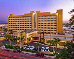 M.I. Greatroom at the Bakersfield Marriott in Bakersfield, CA at Restaurant.com
