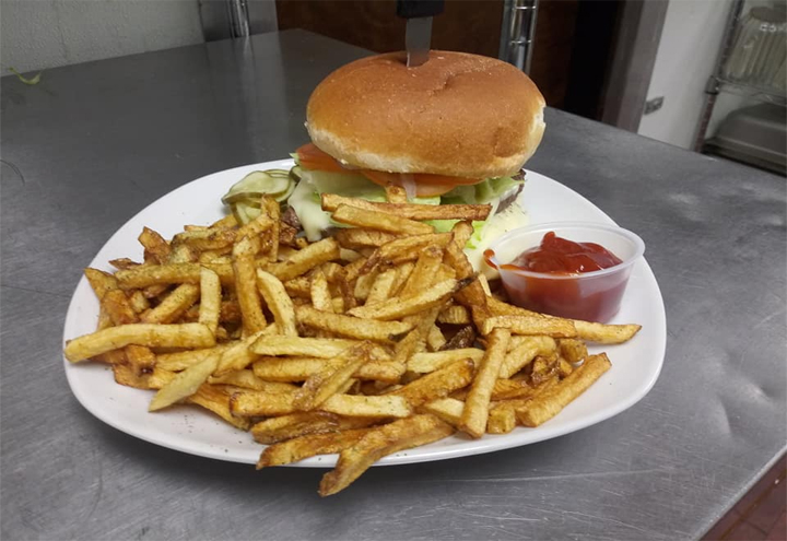 585 Main Bar & Grill in Naugatuck, CT at Restaurant.com